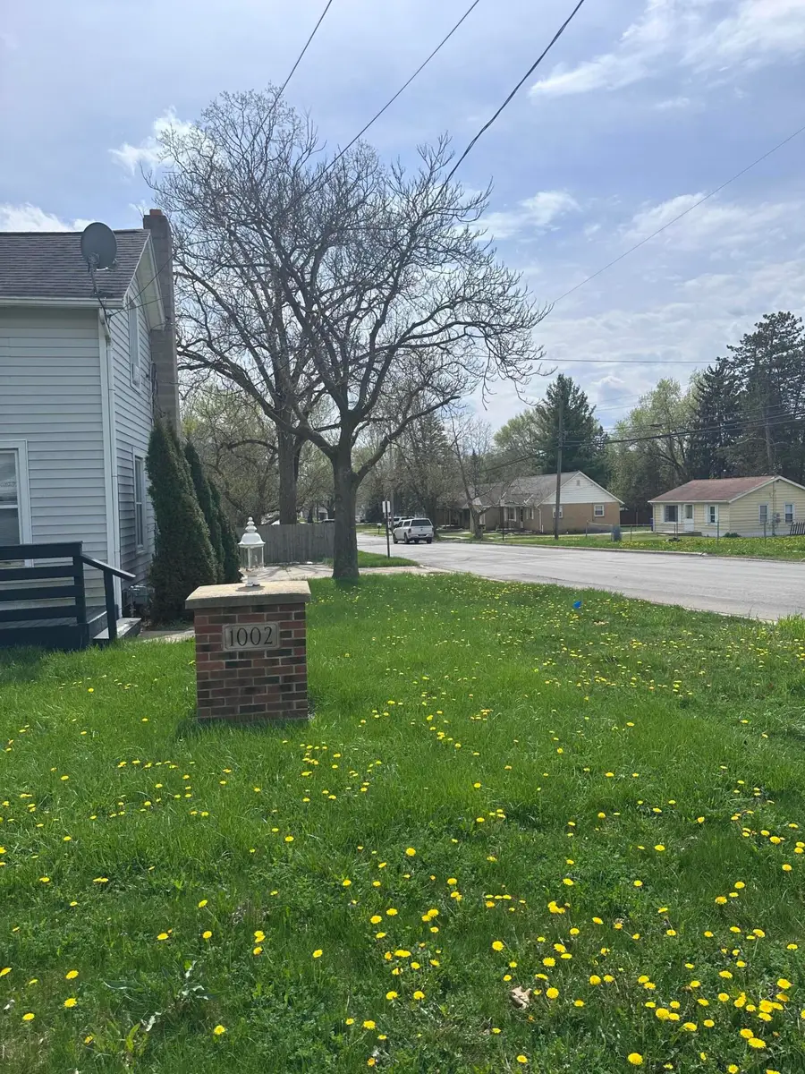 1002 E Oliver Street, Owosso, MI 48867 - #3