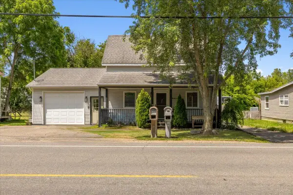 9611 E Newburg Road, Durand, MI 48429