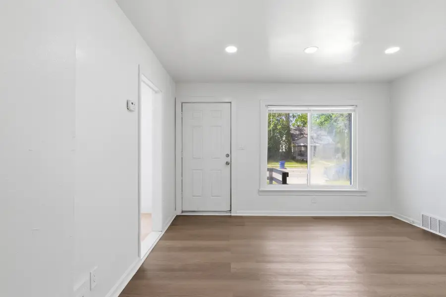 6816 Evergreen Avenue, Detroit, MI 48228 - #3