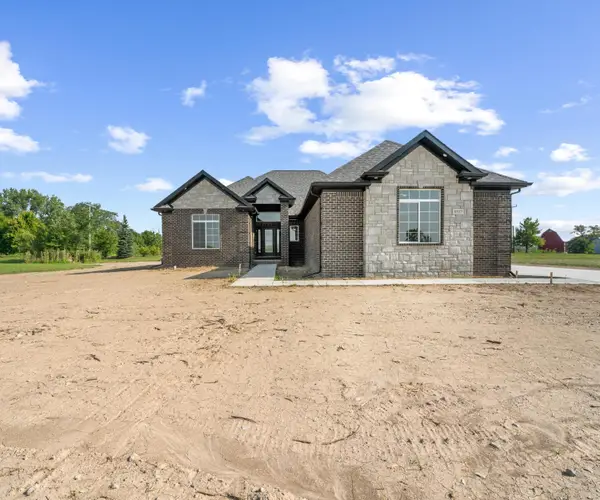 8513 Cobblestone Drive, Newport, MI 48166