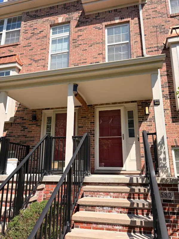 25582 Saint James, Southfield, MI 48075