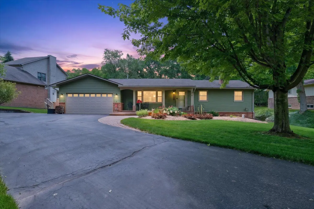 2801 N Tipsico Lake Road, Hartland, MI 48353 - #1