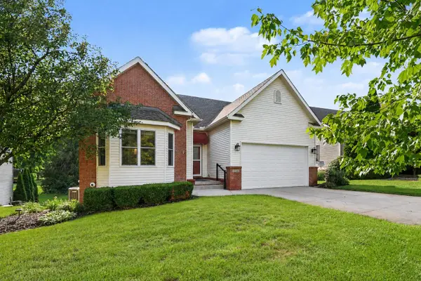 9748 Tioga Trail, Pinckney, MI 48169