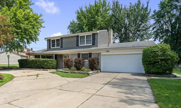 25964 Kilreigh Drive, Farmington, MI 48336