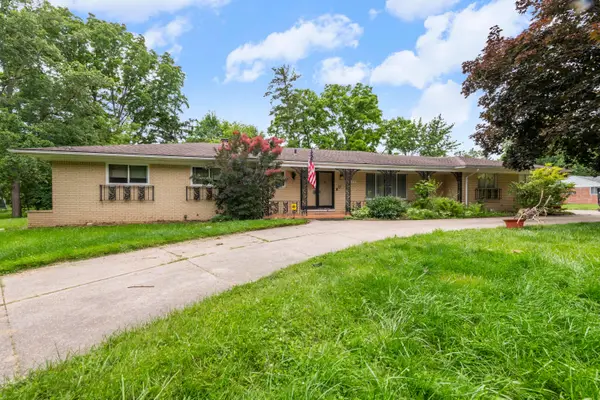 24319 Tamarack Trail, Southfield, MI 48075