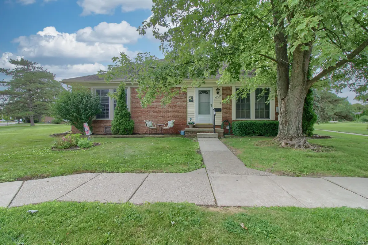 44507 N Umberland Circle, Canton, MI 48187 - #1