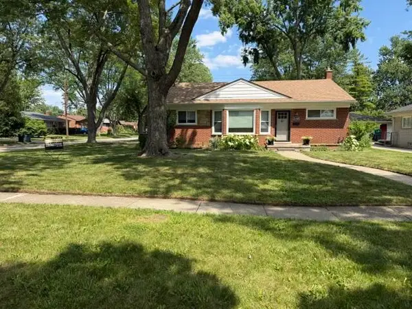 31180 E Rutland Street, BeverlyHills, MI 48025