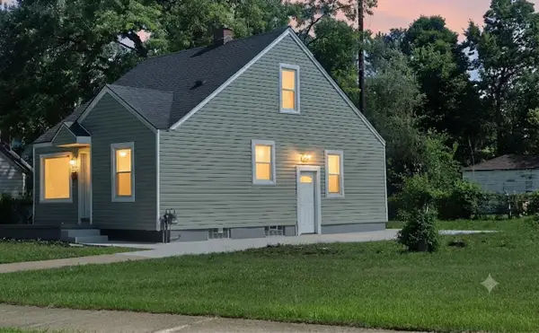 20821 N Pierson Court, Detroit, MI 48228