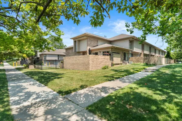 1100 Saint Aubin Place, Detroit, MI 48207