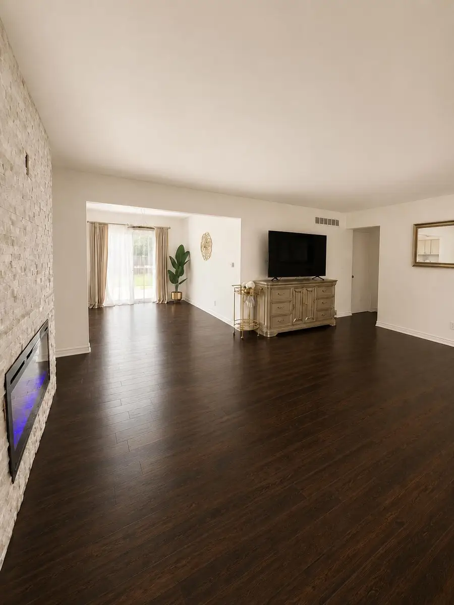 3187 W Cass Avenue, Flint, MI 48504 - #2
