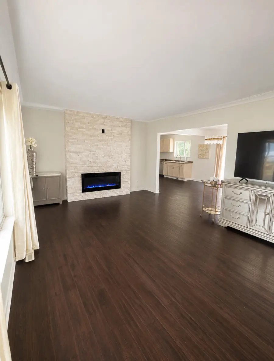 3187 W Cass Avenue, Flint, MI 48504 - #3
