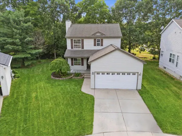 608 Heritage Circle, Fenton, MI 48430
