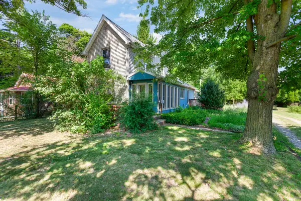 1321 N Waterloo Avenue, Jackson, MI 49202