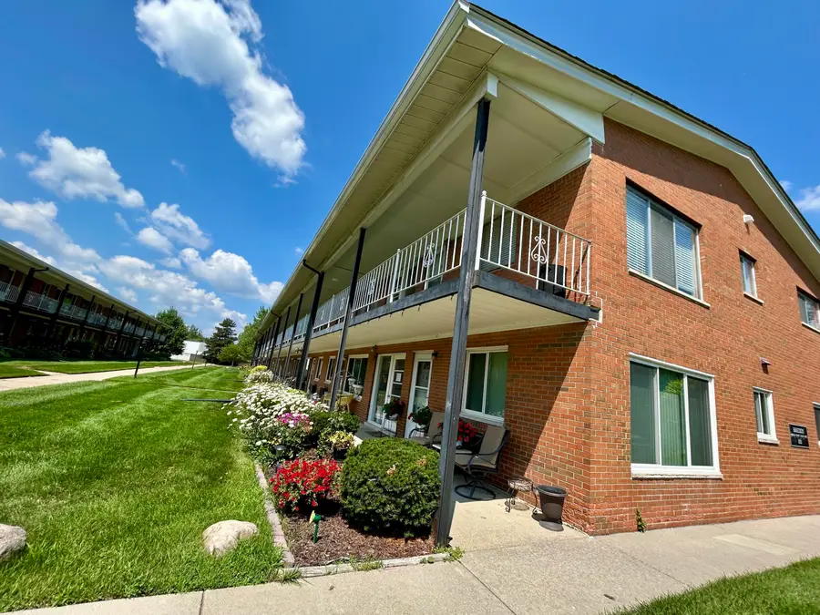 2215 Clawson Avenue, Royal Oak, MI 48073 - #2
