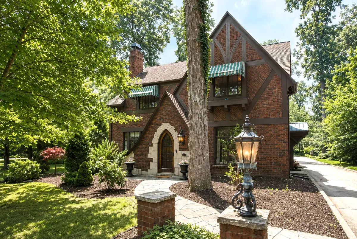 2058 Wildwood Lane, Jackson, MI 49203 - #1