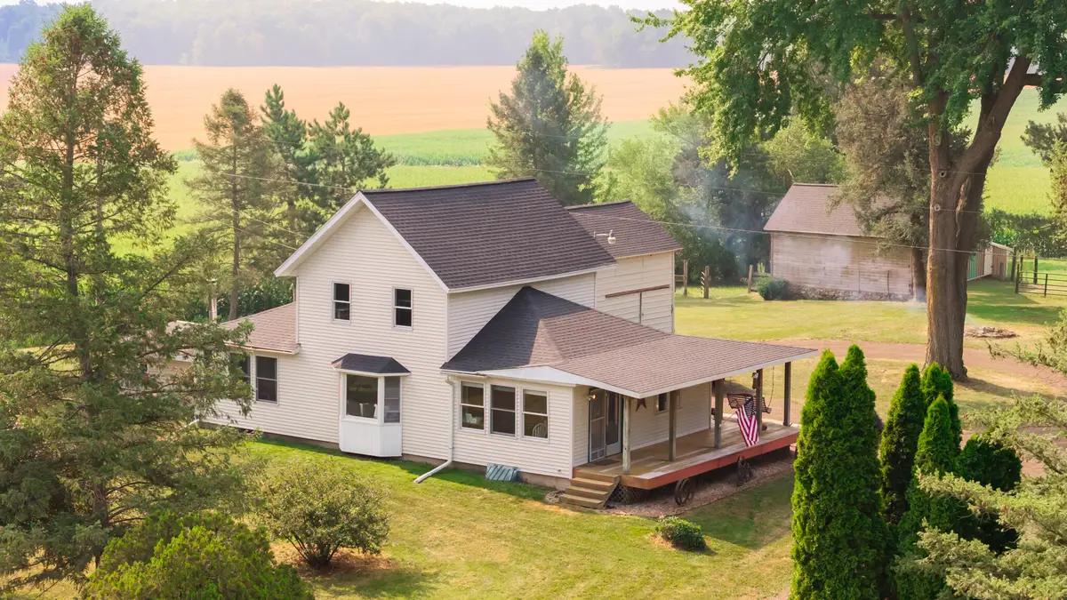 2695 W Mount Hope Highway, Mulliken, MI 48861 - #1
