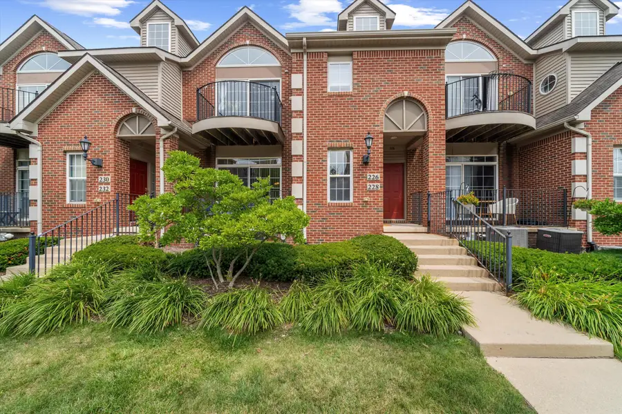 228 W Oakbrook Drive, Ann Arbor, MI 48103 - #3