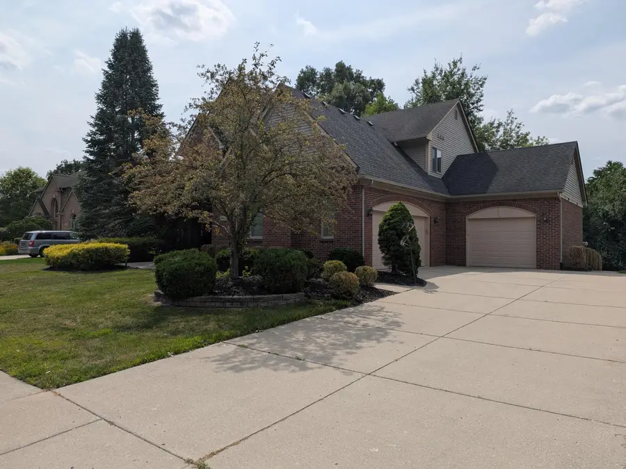46815 Grand Oak Court, Canton, MI 48187 - #3
