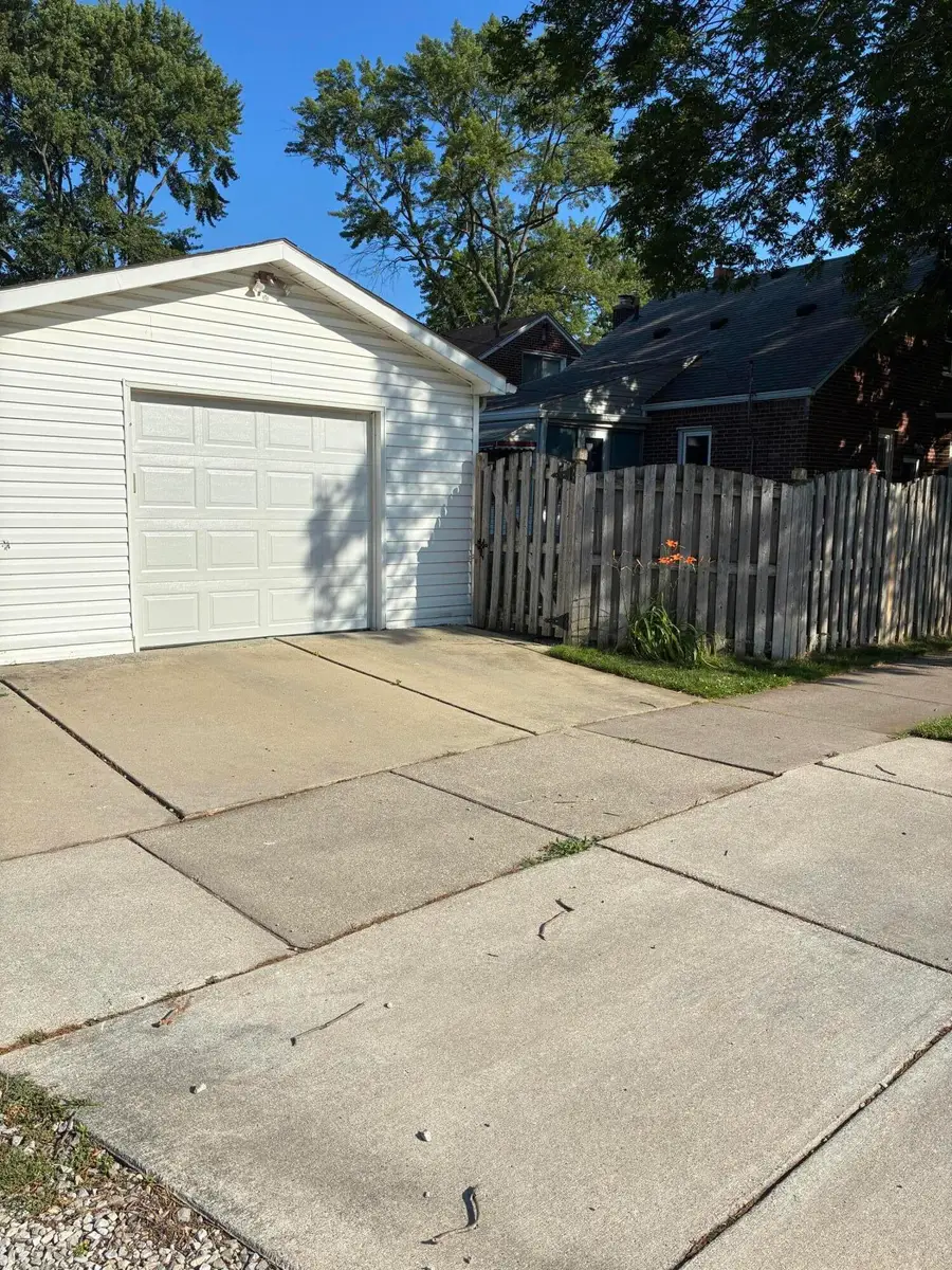 1846 Stanhope Street, Grosse Pointe Woods, MI 48236 - #2