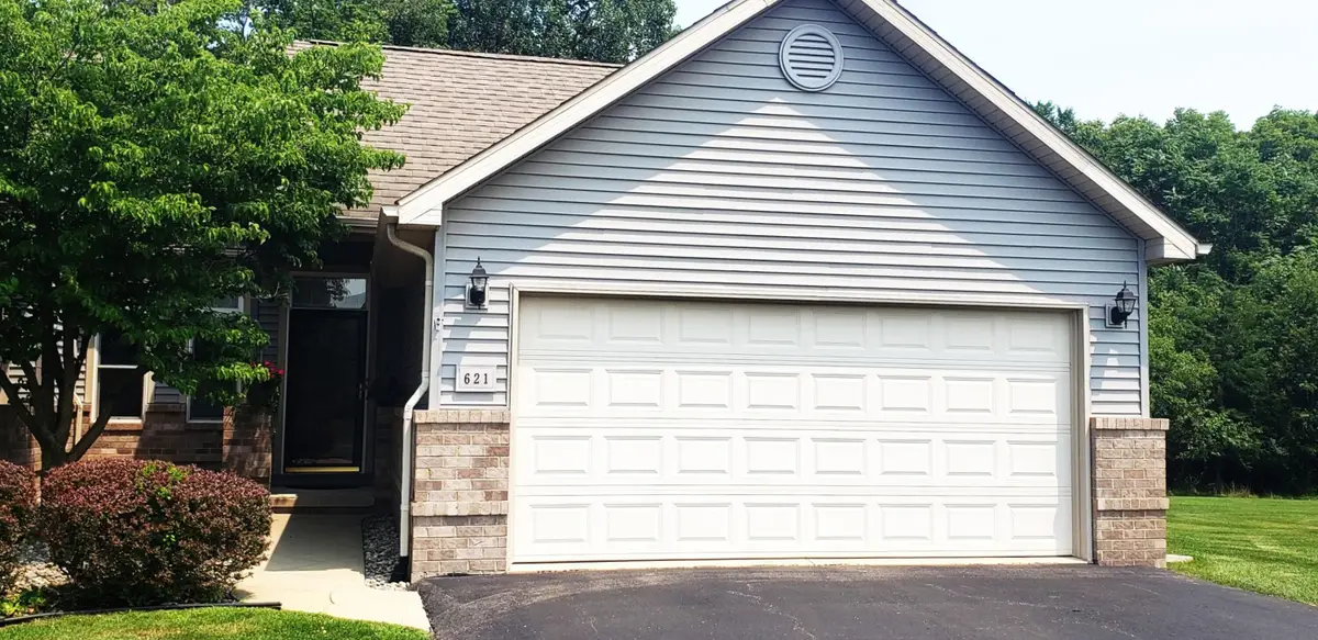 621 Ridge Lane, Tecumseh, MI Yes - #1
