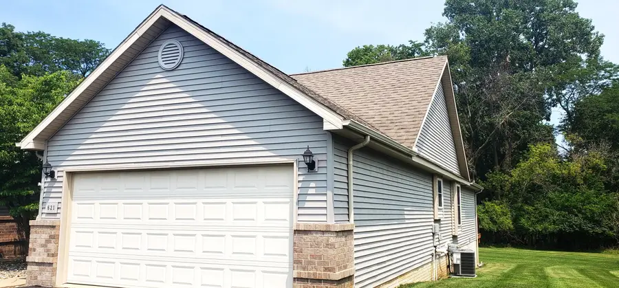 621 Ridge Lane, Tecumseh, MI Yes - #2