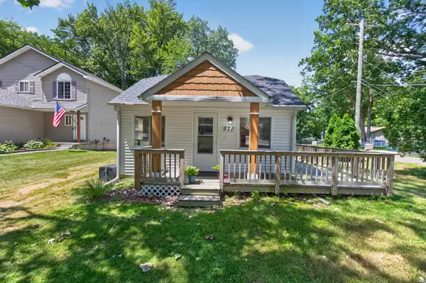 571 Crescent Lake Road, Waterford, MI 48327