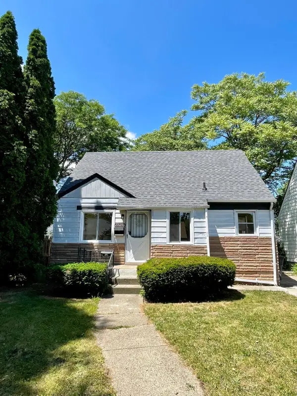 20495 Mendota Street, Detroit, MI 48221