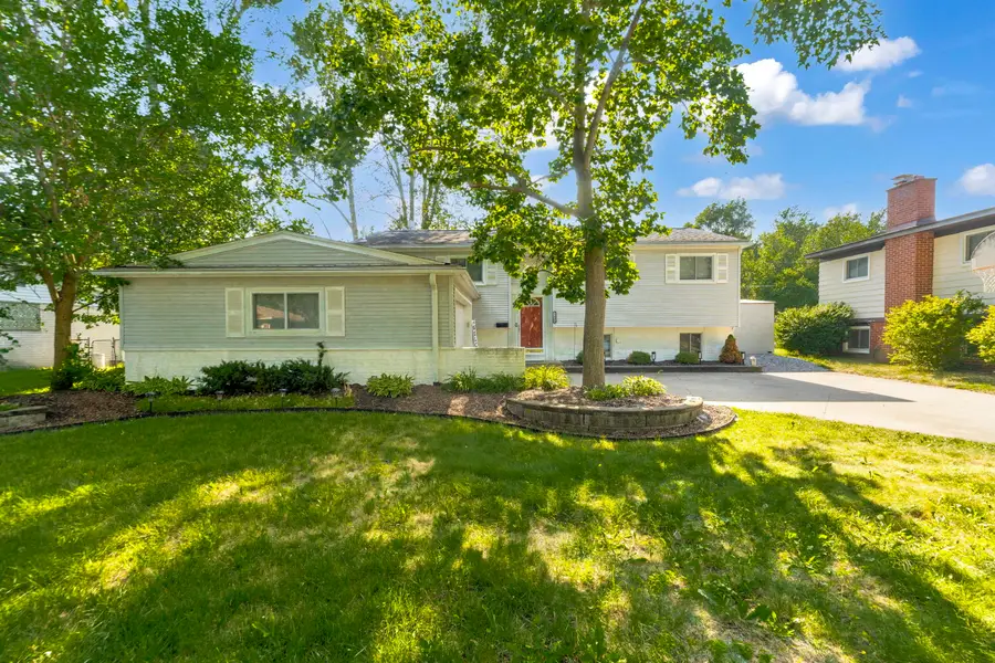 21009 Robinwood Street, Farmington, MI 48336 - #3