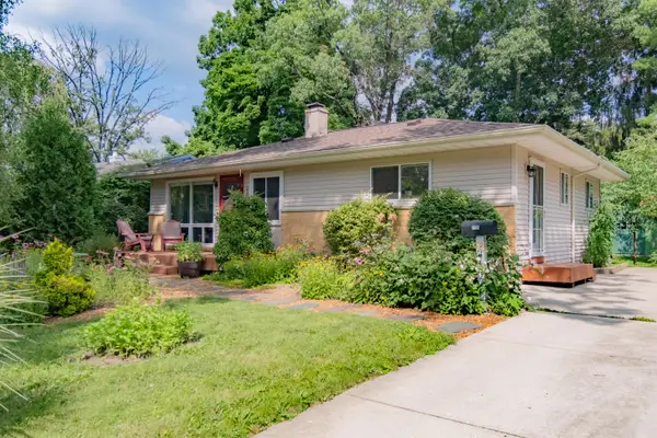 2104 S Circle Drive, AnnArbor, MI 48103