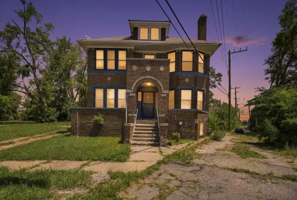 12824 Steel Street, Detroit, MI 48227