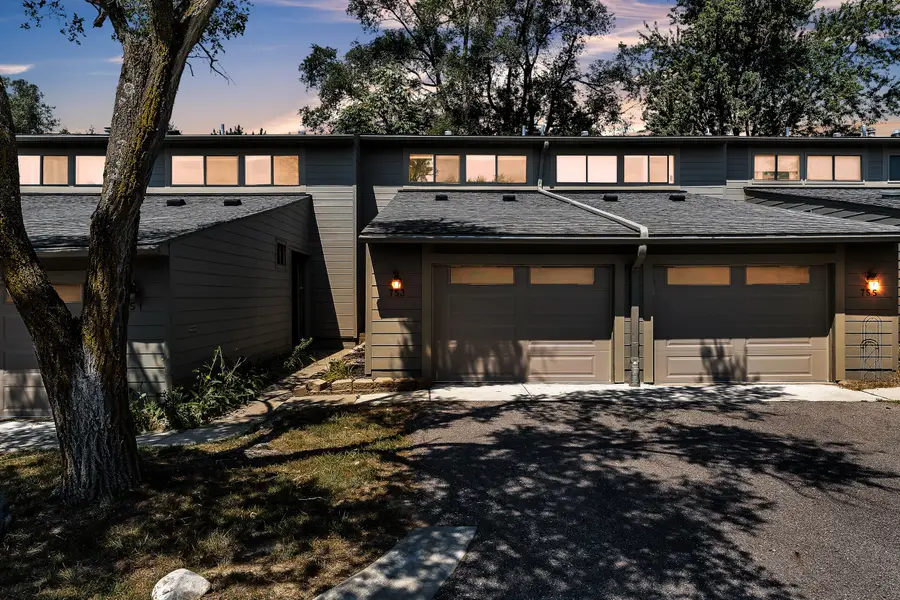 753 Peninsula Court Unit: 305, Ann Arbor, MI 48105 - #3