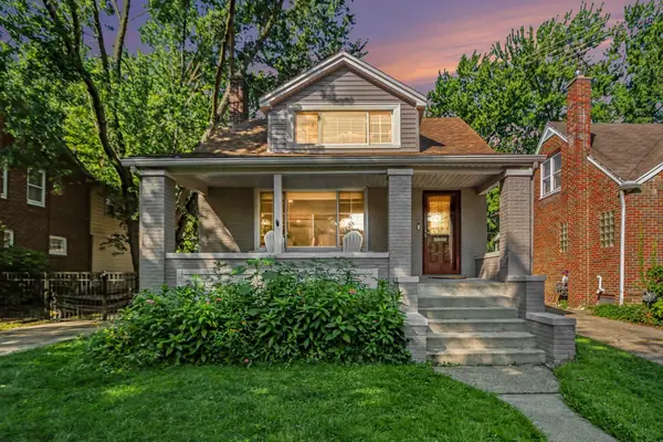 907 University Place, GrossePointe, MI 48230