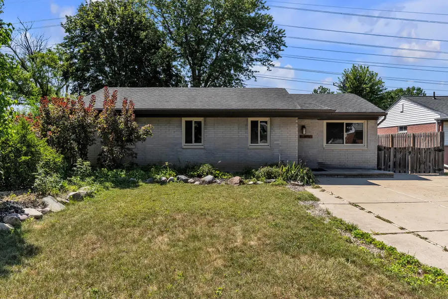 11148 Jackson Street, Belleville, MI 48111 - #2