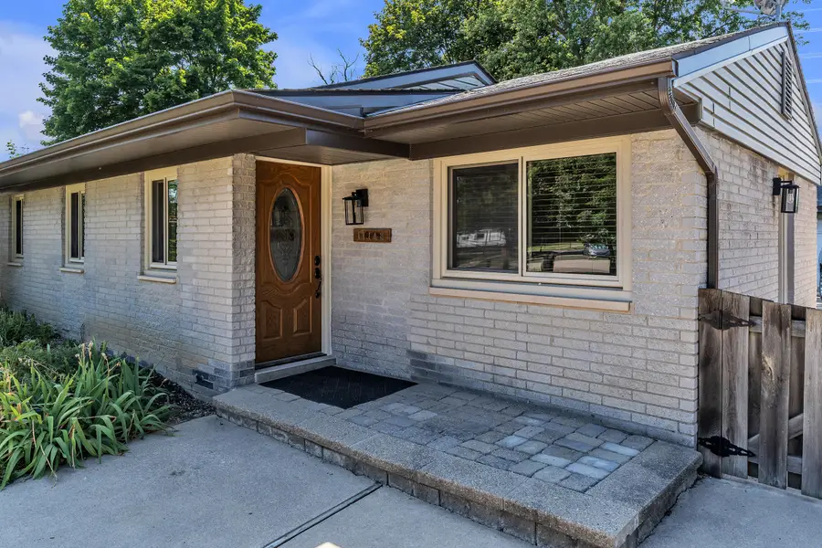 11148 Jackson Street, Belleville, MI 48111 - #3
