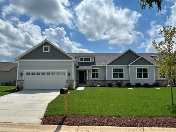 5635 Trail Side Lane Unit: 8, WhitmoreLake, MI 48189