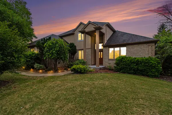 6942 Suncrest Drive, Saline, MI 48176