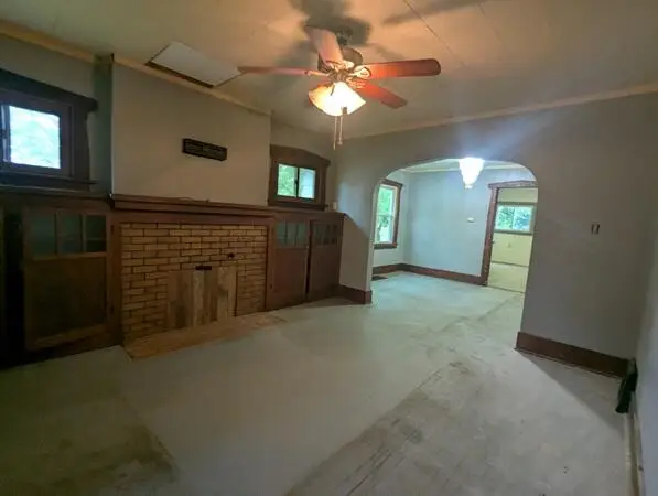 140 W Addison Street, Jackson, MI 49203 - #3