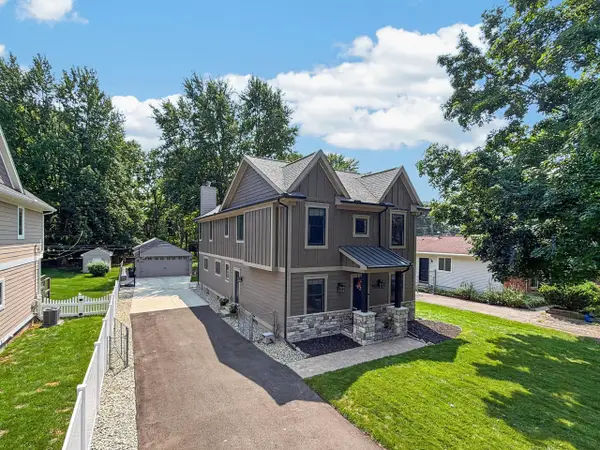 220 Red Oak Lane, RochesterHills, MI 48307