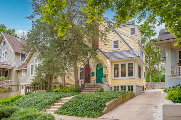 1121 Ferdon Road, AnnArbor, MI 48104