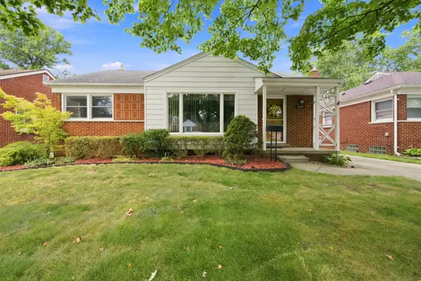 16981 Macarthur, Redford, MI 48240