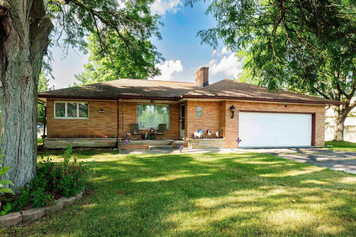 951 E Square Lake, Troy, MI 48085 - #1