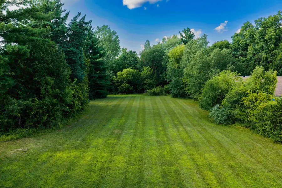 951 E Square Lake, Troy, MI 48085 - #2