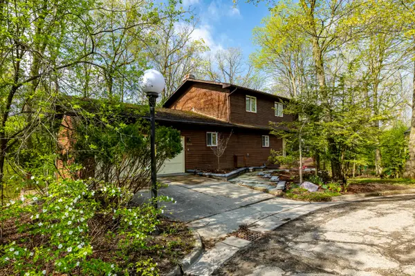 3949 Waldenwood Drive, AnnArbor, MI 48105