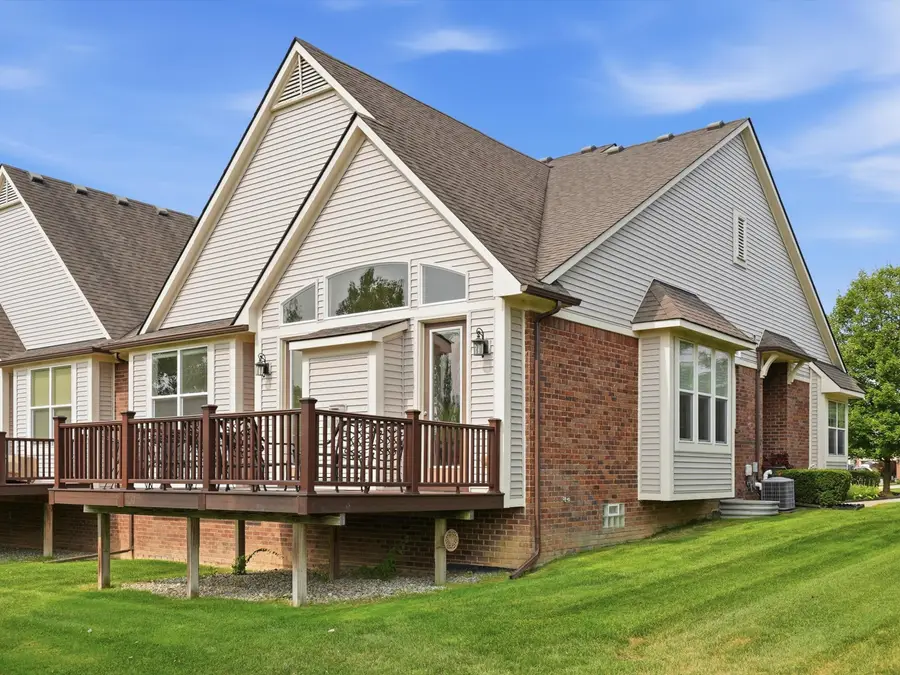 40466 Juniper Court, Clinton, MI 48036 - #3