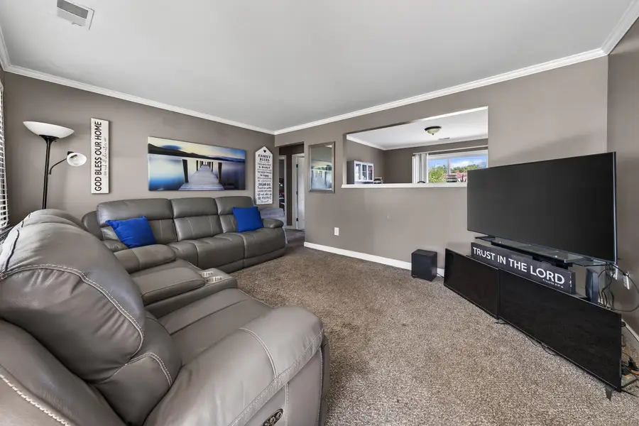26524 Kathy Street, Roseville, MI 48066 - #2