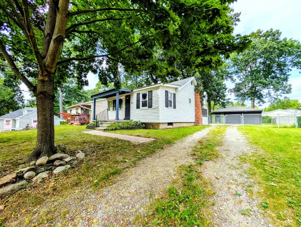 3918 Mapleleaf Road, Waterford, MI 48328