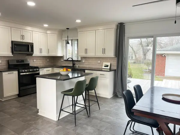 9358 Marie Court, Livonia, MI 48150