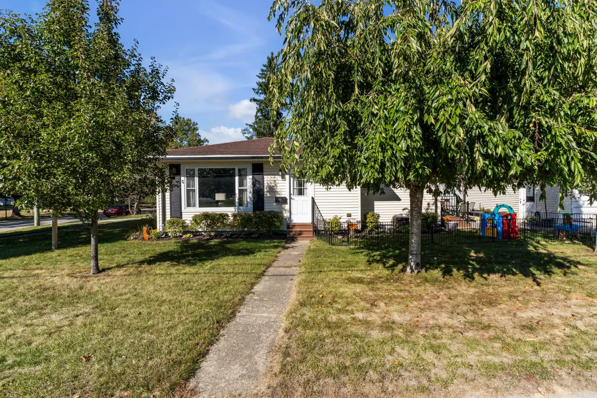 527 Arthur Street, Chelsea, MI 48118 - #1