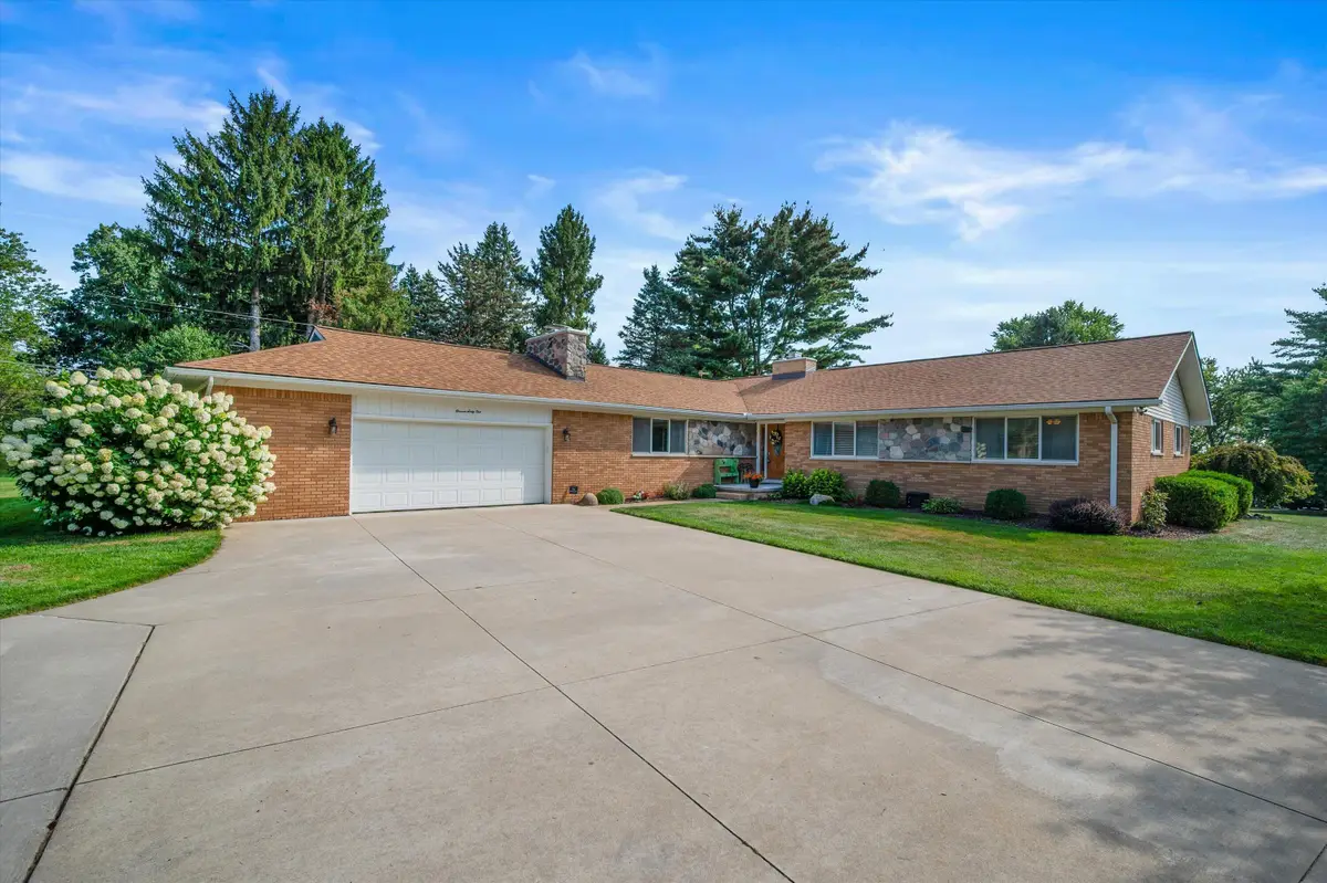 1161 Fox Hills Drive, Howell, MI 48843 - #1
