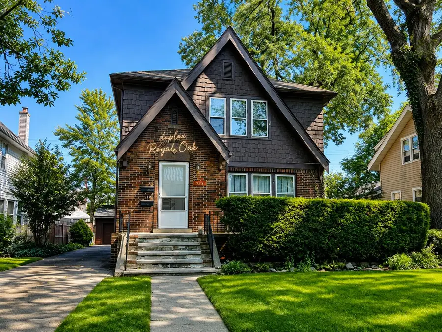 925 E 2nd Street, Royal Oak, MI 48067 - #2
